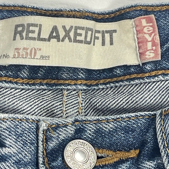 Levi’s 550 Relaxed Straight Jeans – Medium Wash Vintage Fit | 32x30 - Picture 5 of 10
